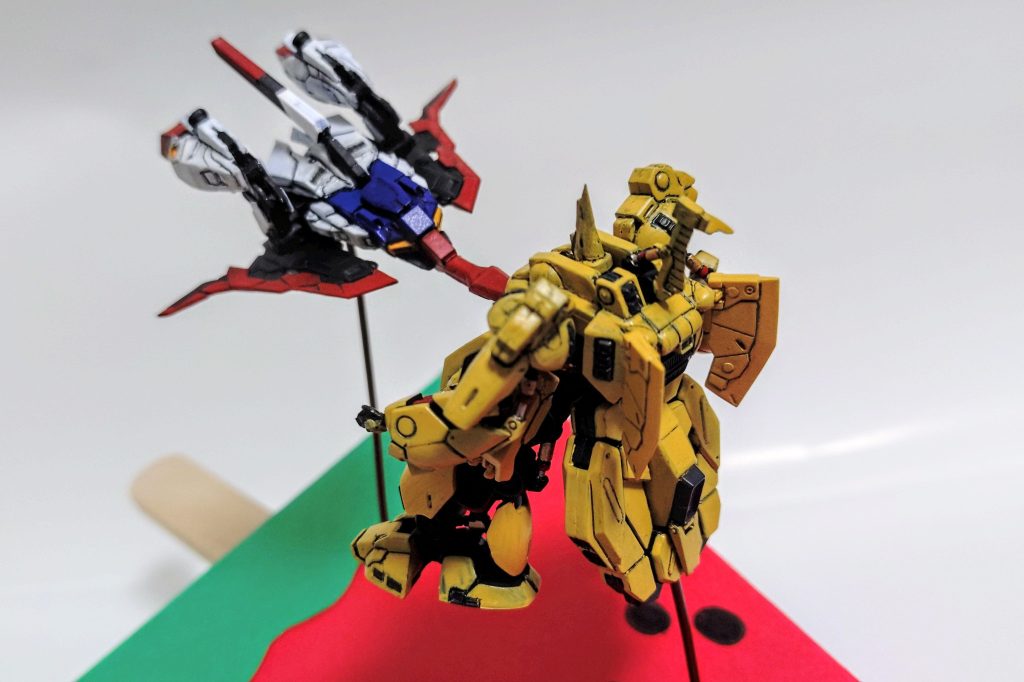 別視点。一応、ジ・オのほうも少しだけポージング加工してあります。金縛りでモガモガしているはずなので。笑