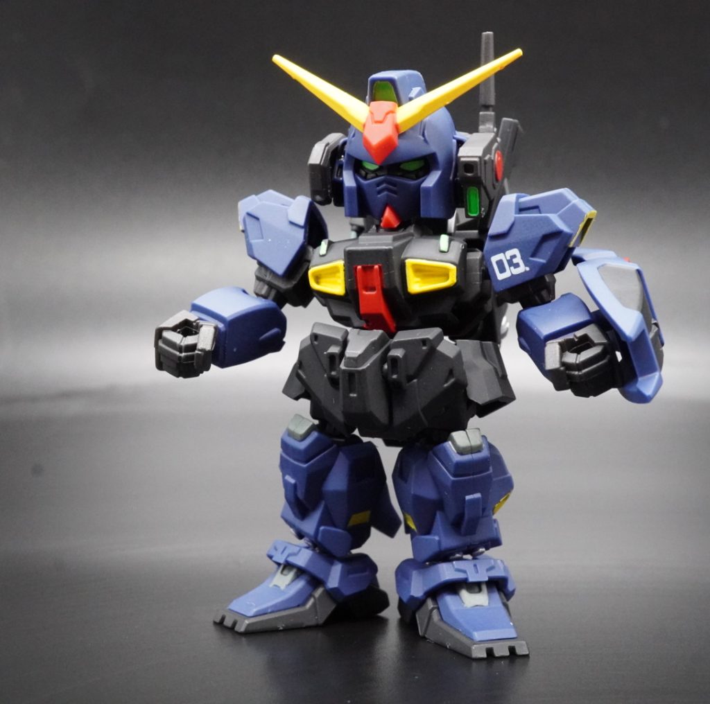 素材がABSなので、まずガイアマルチプライマーでABSを保護。ガイアサーフェイサーエヴォクリアで、成形色をいかして、次の塗装の食い付きをよくしました。そこまでしなくても、普通に直接水性ホビーカラーでも、大丈夫かと思いますが(^_^;)