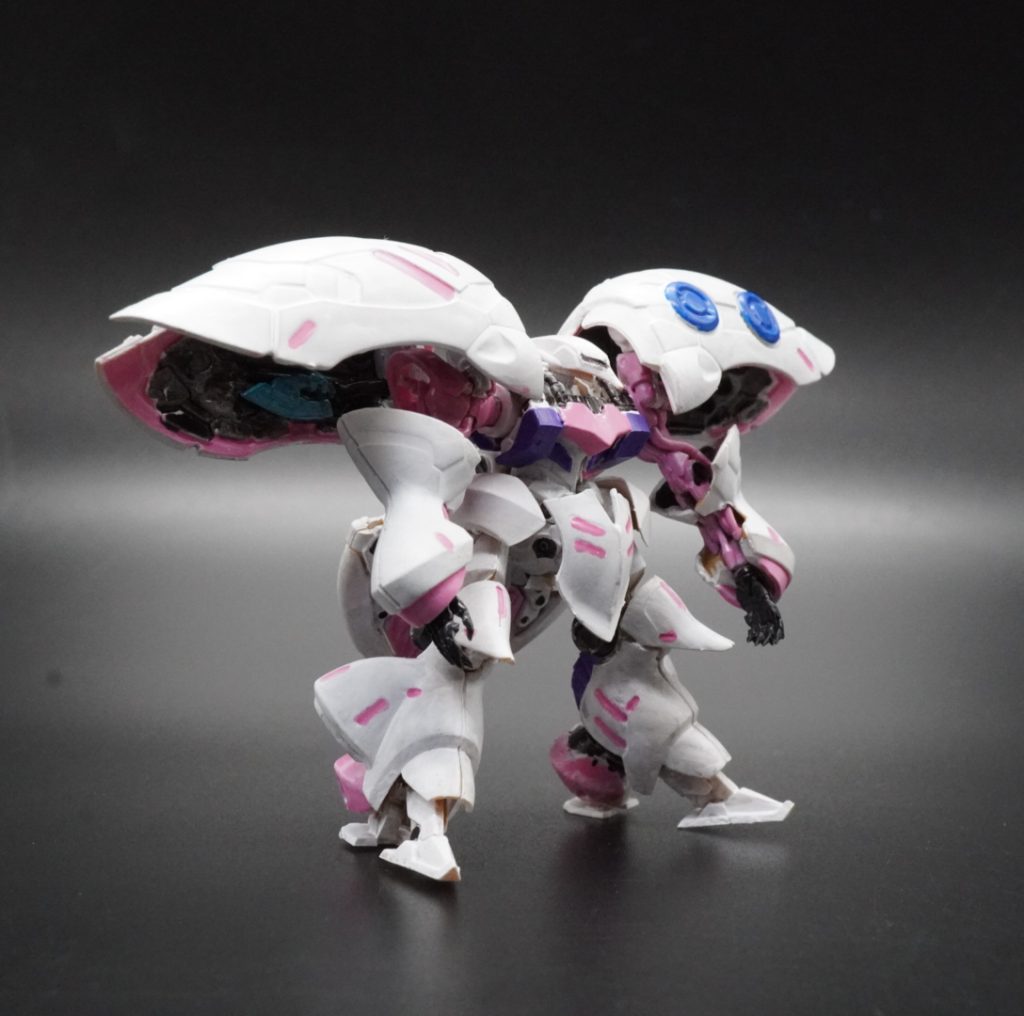 HGを参考に塗ってみましたが、はっきり言って、かなり下手くそですね。こんな下手な自分でも、なのとか形にはなったので、個人的にはもうこれでいいかなという、感じですね(^_^;)