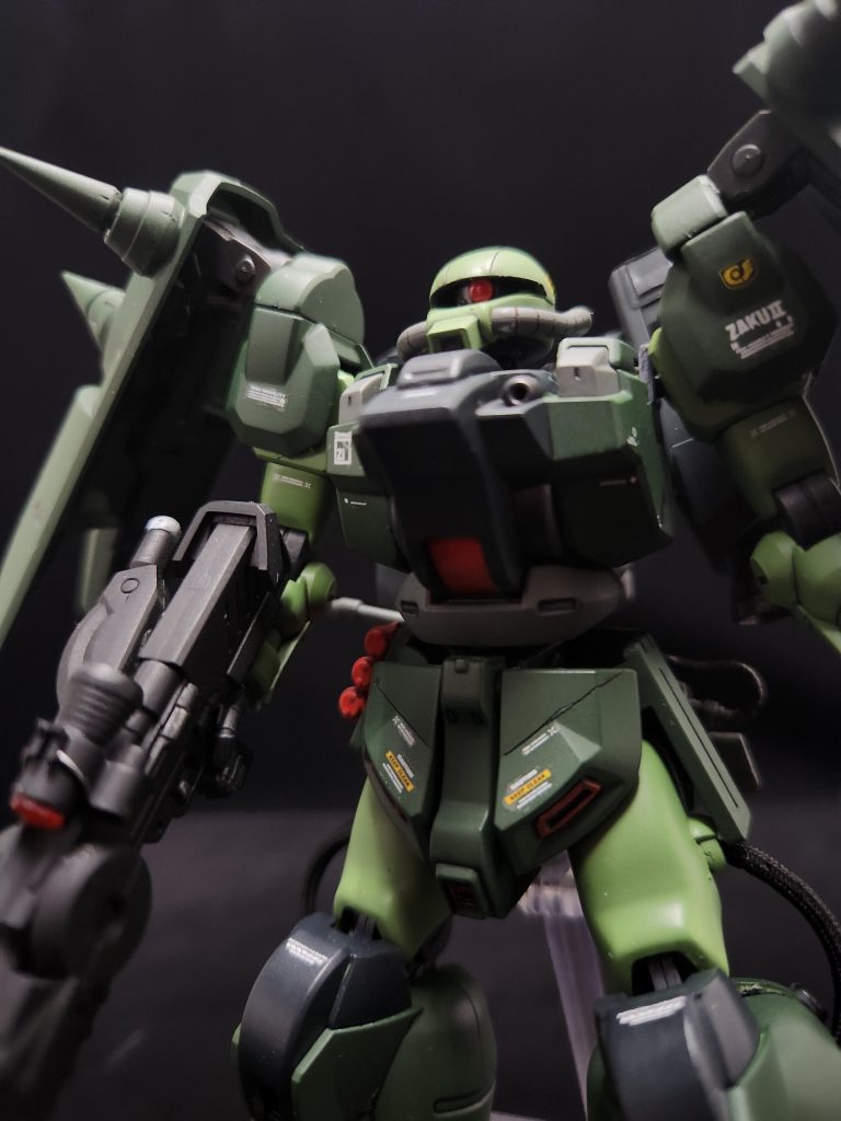 装甲、機動力、火力も向上したザクⅡ改となり、再度NT-1と対決となる…といったif設定の機体です！