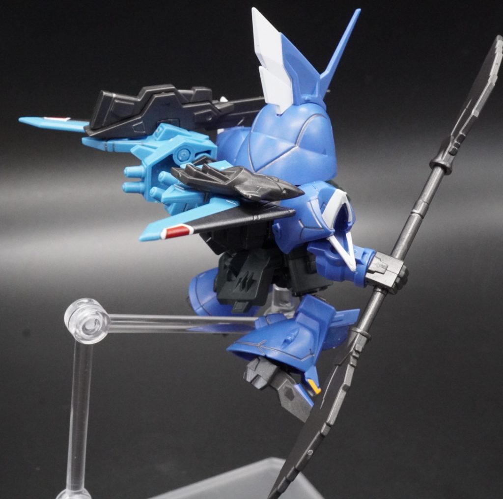 モビリティジョイントは成形色も良いし、一部塗装済みでシールの精度も良いので、組み立て式のフィギュアみたいな感じですね。