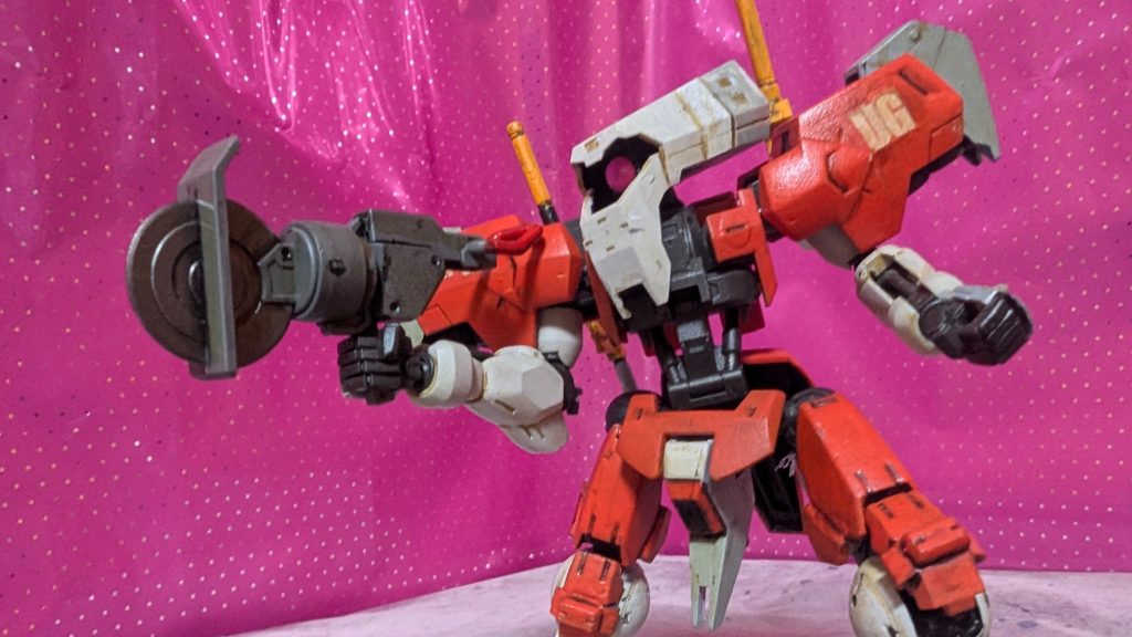 【ツール②「サーキュラーソー」】丸ノコです。これもドリルガンと同じくデミトレーナー拡張セットの先端を交換しているだけです。