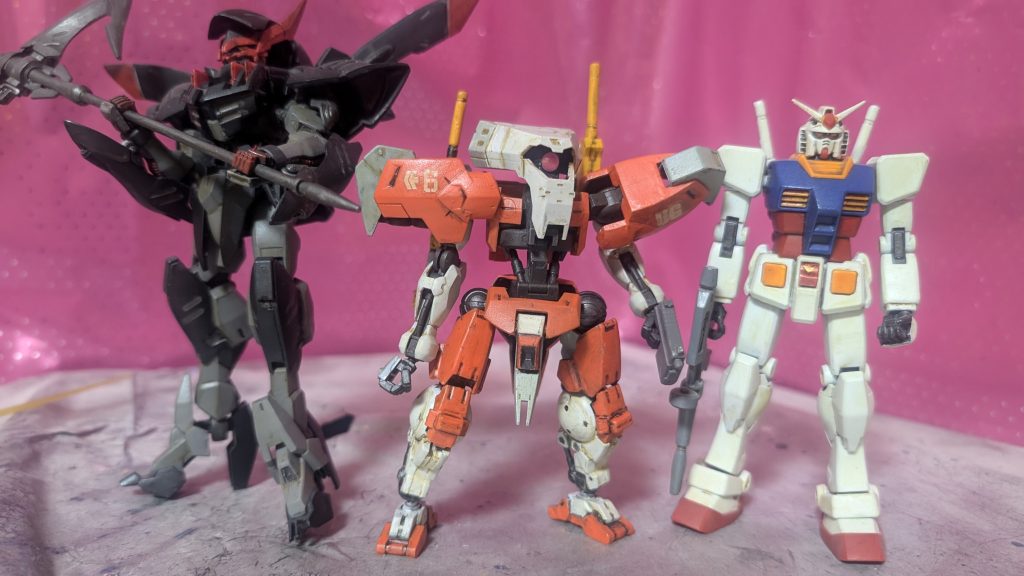 以前製作したガンダムグレモリー(左)とガンダム(右)との比較。