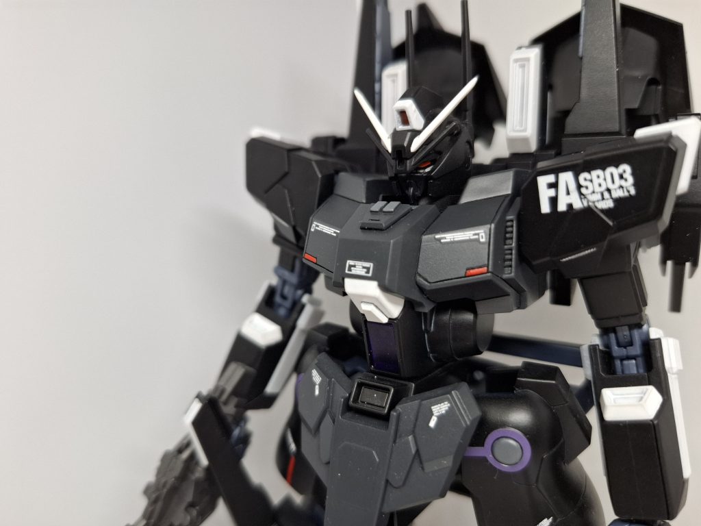 胸部の部分はまだ少しスジボリやプラ板で、加工されてますが割れるのを治すだけで今回はやる気がでませんでした。