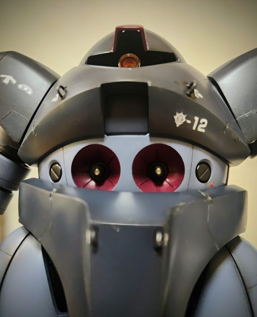 もしも太平洋ナーガⅢ隊へゴッグが配備されていたらとか、潜水行動で深い海に紛れるようにとか想像しながら塗装しました。