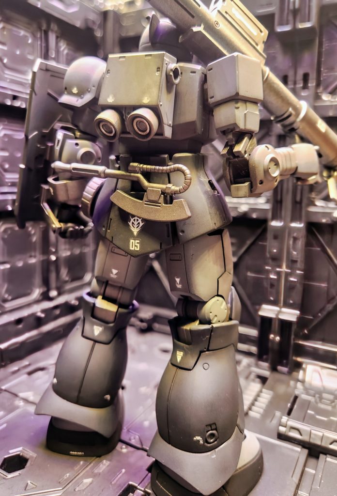 合わせ目とゲート処理、後ハメ加工と別パーツ化やモールド彫り直しだけしました。塗装は少しのグラデーションだけにしました。