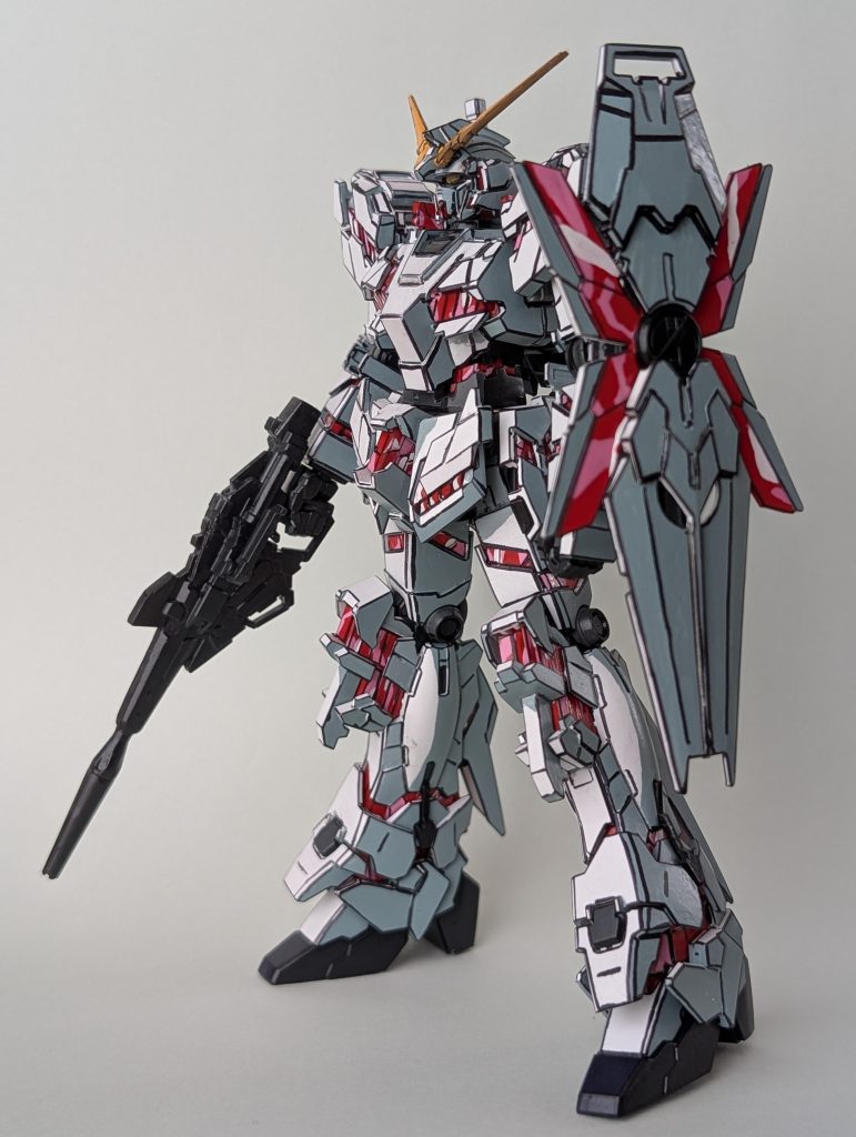 ユニコーンガンダム イラスト風塗装–3枚目/制作者：くるもも