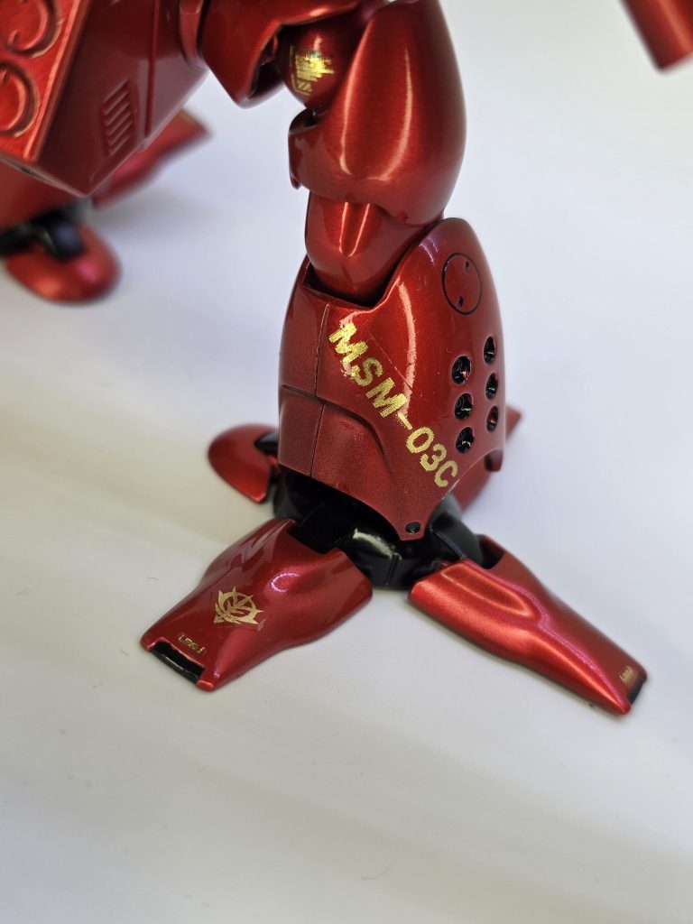 ジオンマークと型式番号を作成。