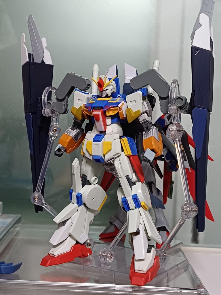 塗装寸前の様子です。塗色はメタリックブルーとミッドナイトブルー、メタリックレッド、メタリックブラック、ホワイトとパールなどを利用してゲームに出てきたメタルの感じを生かす方向に進みました。次の作品はzzをまた求めるならシータプラスにしたいです。 しかし、手に入れることができるかどうかはよくわかりません。たりないですが, 長い文を読んでくださって, ありがとうございました。