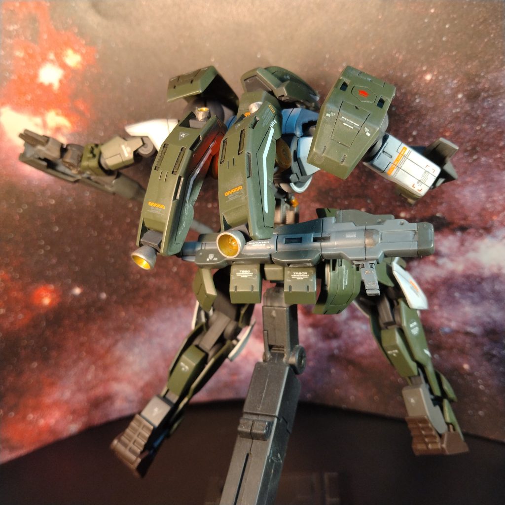 腰にライフル付けれたりと!こういった所も良く出来てますよね!😀もうちょい人気あっても良い気がします!