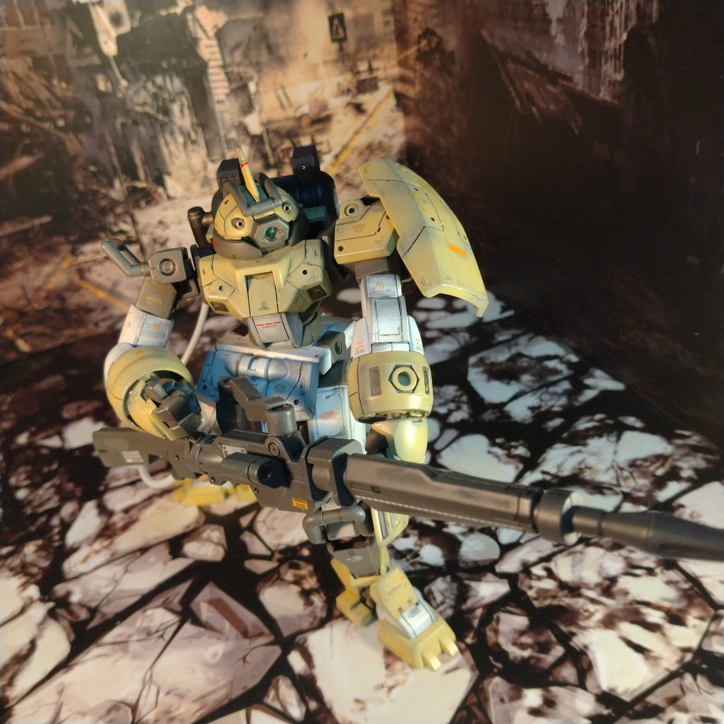 最初はこのライフルを両手で持たせるのにちょい悩んじゃいました!😄