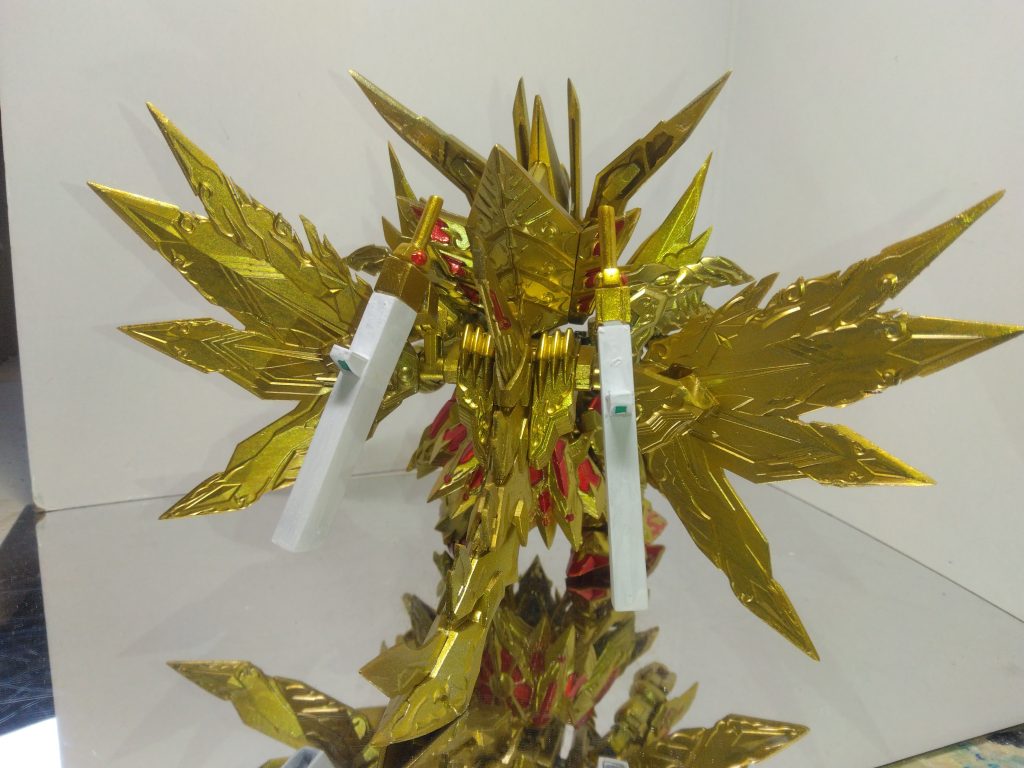 双剣はツインサテライトキャノンに仕込んであります