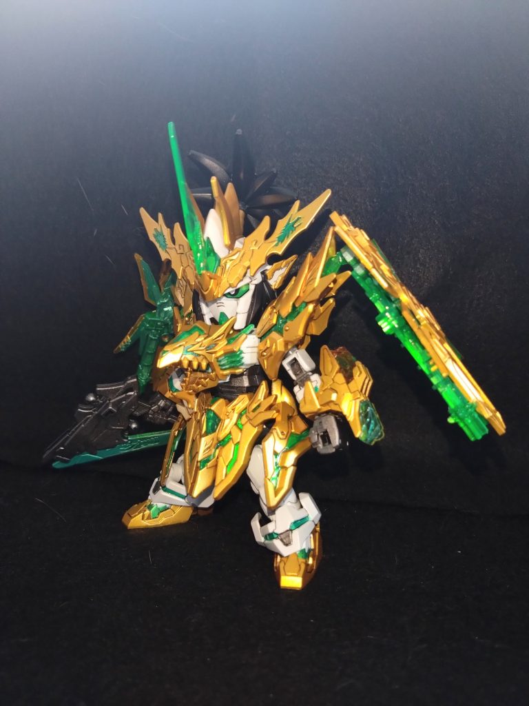 毎度おなじみの本体フレームの延長と腕の関節可動化をしてます