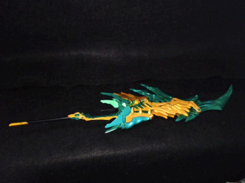 関羽から拝借した武装クリアグリーンの刃の部分がもっとよく見え、厚みという名の段差を無くしたくて少し手を加えました