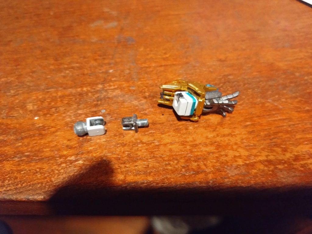 腕関節はこのようなパーツ構成にて作ってみました