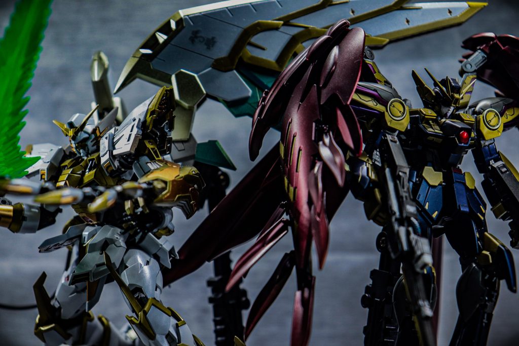 胸の金の比率高すぎたとか、思った色出せなかったとか、反省点も多いですが、得られるものも多かったので次に活かしたい所存です。ゼロリベリオンと並べると苦労も報われる出来にはなったかなと。