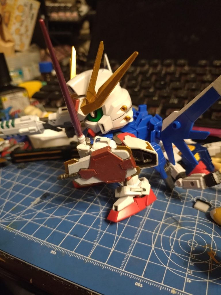 チョバムシールドも気合い入れてマーカーで全塗り。 目立たせるポーズつけるのが難しい…。 気分転換だったんですが、わりと満足行く塗りでした！！