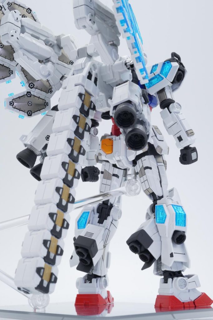 グラスフェザーも妥協しないである程度頑張って塗り分けました。