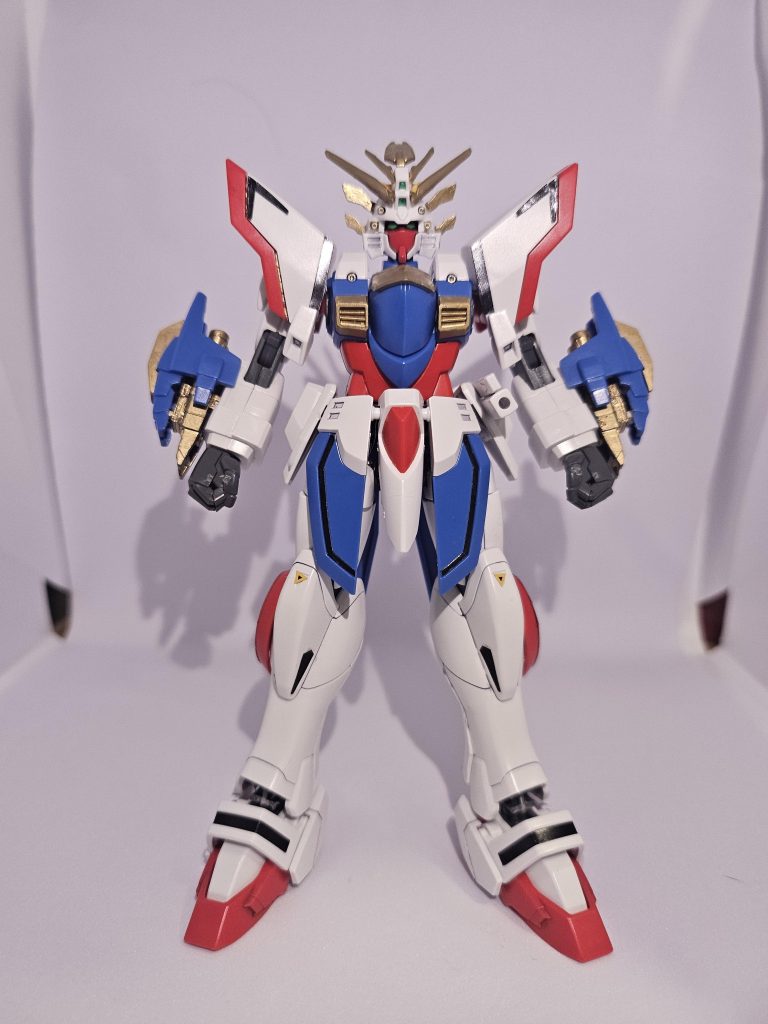 素体のシャイニングゴッドガンダム頭部は、ゴッドのヘルメットにシャイニングパーツを切り貼りして完成。肩、足、腕の展開ギミックはシャイニングで胸、ふくらはぎはゴッドの展開ギミックでハイパーモードに。副産物でゴッドの脚部をシャイニングに変えたら足が伸びましたw
