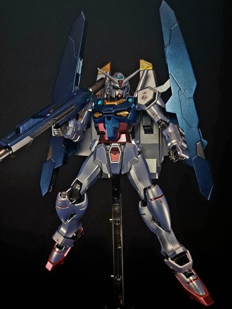 スマートフォンアプリ『機動戦士ガンダム U.C. ENGAGE』に登場するゲームオリジナル機体。エンゲージガンダムが設計・運用されていた場合の換装プランの1つで、支援戦闘機との合体による性能向上をコンセプトに強化した機体である。開発時期は宇宙世紀0087年とされる。エゥーゴで運用されたGディフェンサー及びスーパーガンダムの実戦データと設計プランを参考に開発されており、エンゲージガンダムは素体そのままにコア・ファイターを重点的に強化することで、火力・防御力・航続距離を強化した形態となっている。スーパーガンダムは戦闘中の合体・分離を可能としていたが、合体中は無防備となり敵に狙われるという問題があったため、本機では戦闘中の合体機構は廃止され、この形態で出撃する形で開発が進行した。そのためコアブロックシステムによるコア・ファイターの分離のみ可能となっている。主な武装はコア・ファイターに装着された長砲身のビーム砲であるロング・ライフルで、他にミサイル・ポッドが追加装備される。
