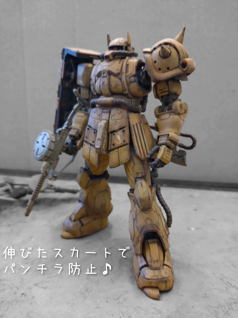 脚の付け根が見えるのが気に食わない…腕が肩とフラットなのが気に食わない…無邪気に肩位置を数ミリ上げて、ミニスカートを切り刻み膝上15cm程度に…