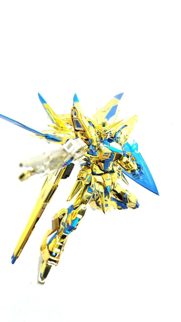 アカツキガンダム（オオワシ装備）–8枚目/制作者：かえる