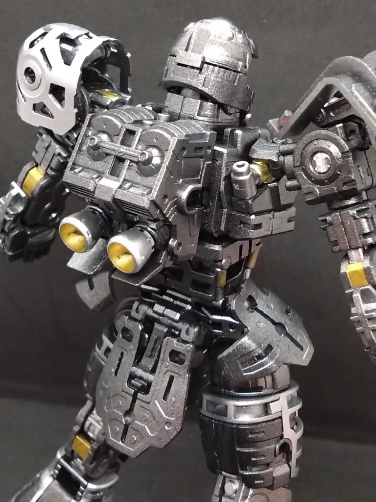 内部フレームを作成した時点で満足してしまい外装に取組むのに時間がかかってしまいました。（笑） いつもイイネ、コメントありがとうございます！