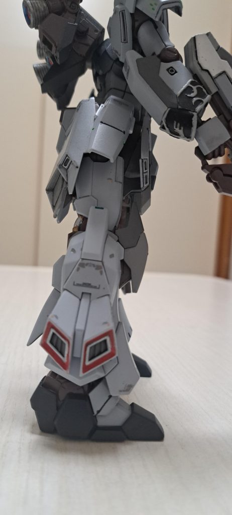 写真では分かり難いですが中枠はシルバーで爪楊枝で塗り分け。