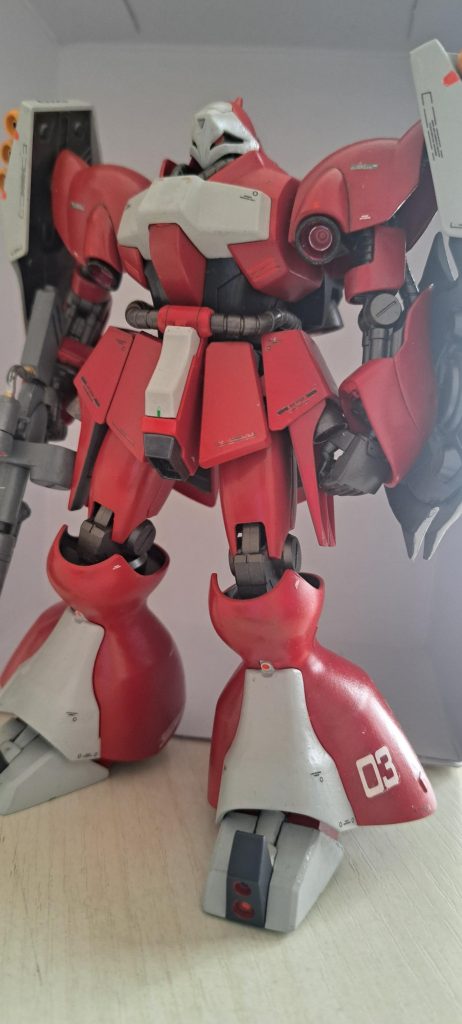 グレーはガイアカラーのニュートラルグレーの#71。赤系もホワイト系もわりと筆ムラが目立たなく塗れたかと思います。クリアは光沢。