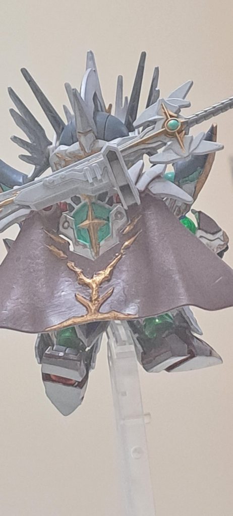 足裏も中途半端にプラ板で肉抜きを処理。処理というか誤魔化し。