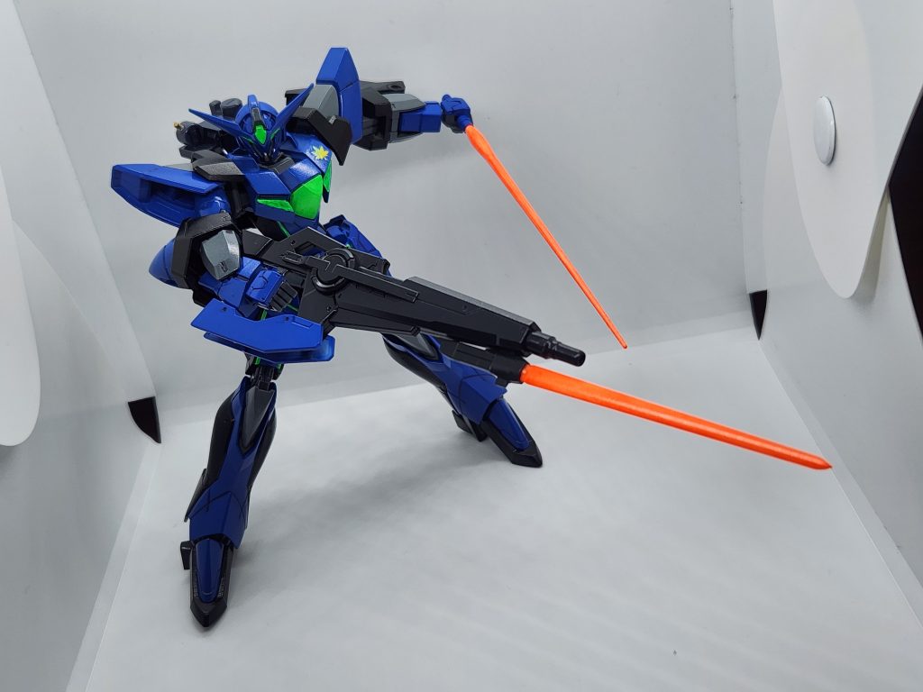 自分専用機の記号の1つとしてライフルは銃剣化してありますビーム刃はどちらも蛍光塗料で塗りました