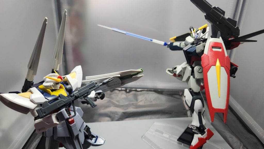 先日UPしたストライクダガー・カスタムのライバル機です。