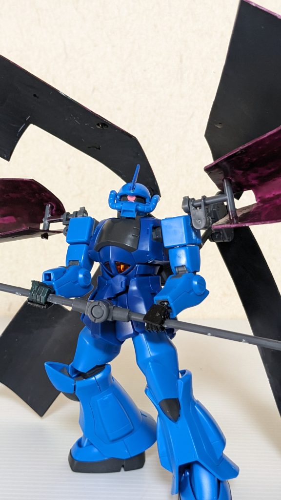 「なんという混み方だ！実力もない連中がMSに乗るからだ！！〇鹿どもにMSを与えるな！」