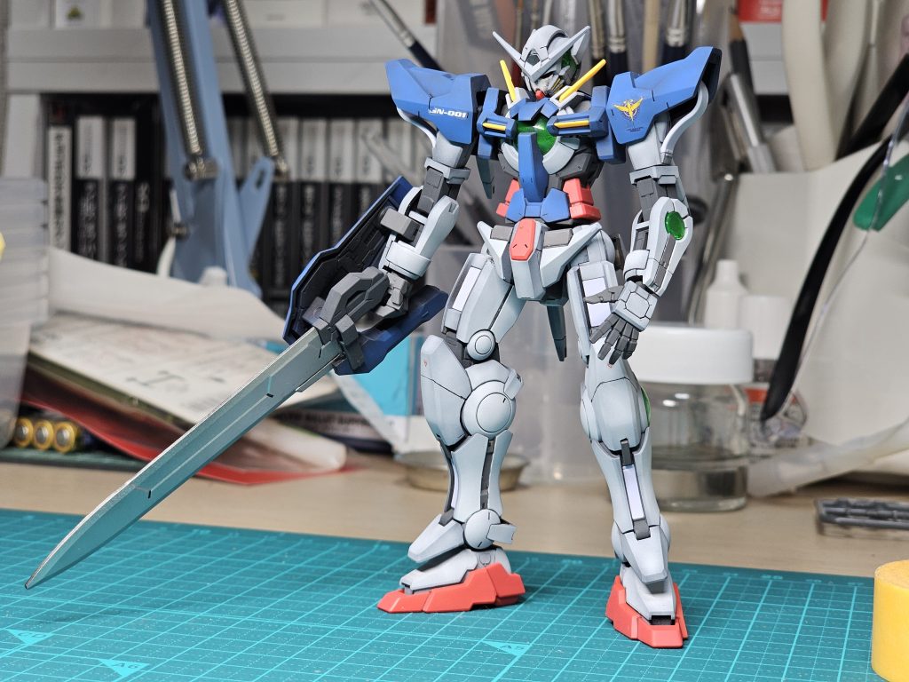 肩のデカールもしっかり貼れてなくて動かしてたら剥がれました、うーん難しい