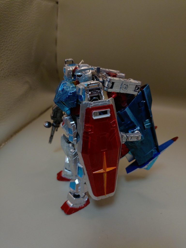 ◯サイドバックアップには新たに作成した、新型のグラスフェザーを折りたたんで配置しました。最初はそのまま使用しようかと思いましたが、後のギミックの事をふまえて不採用に。今後の改造に使用しようと思います。