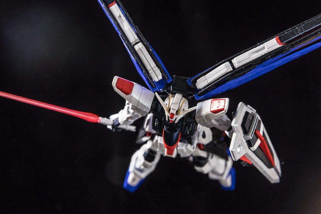 劇中のポージングはなかなか難しい