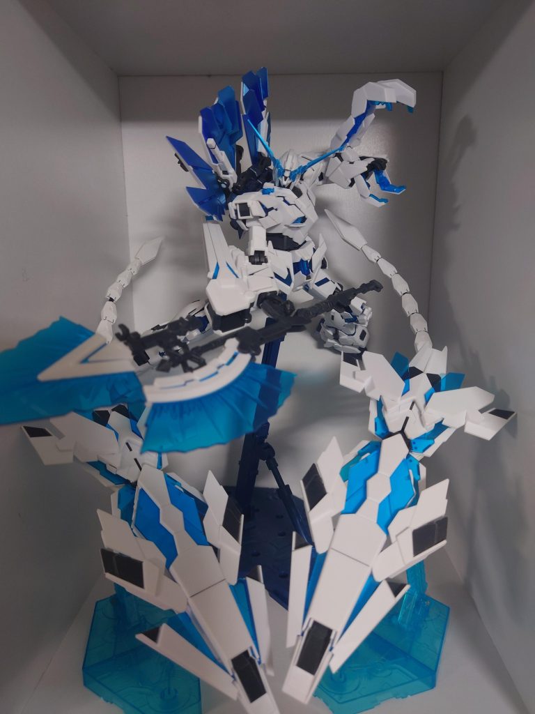 教えてくれRX-0...俺は後何体作ればいい...俺は後何体RGやMGのユニコーンを作ればいいんだ...バンダイは何も言ってはくれない...