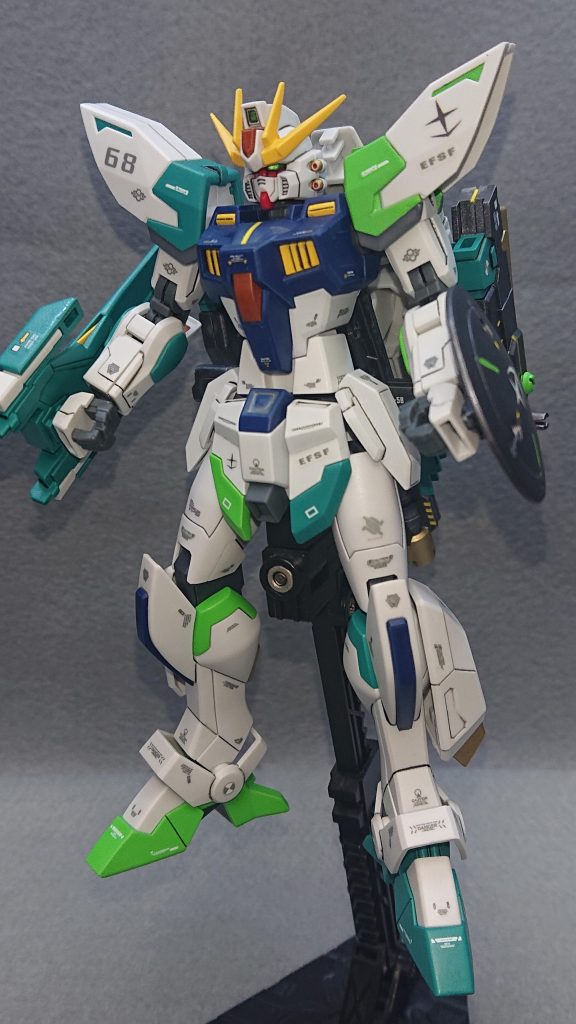 頭部 :ビルドストライクEG胴体 :シャイニングブレイク腰部 :インパルス肩 :ビルドストライク腕部 :ビルドバーニング脚部 :ウィンダムバックパック:オリジナル大型ブースター武装 :シールドクロー(AEG-2) 小径ラウンドシールド(30MM) ビームライフル(インパルス)