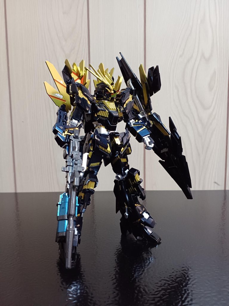 このショットが個人的にはお気に入りですね‼️横顔もなかなか良き(gundam-kao6)