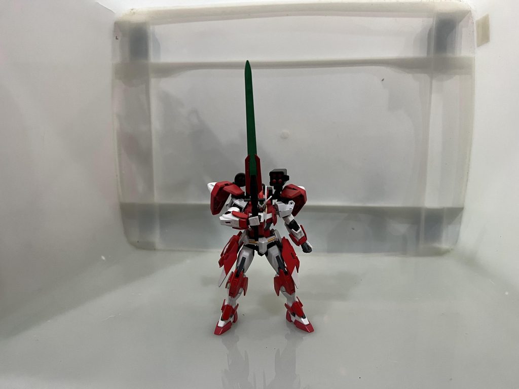 最終決戦では、戦闘で全ての武器が破壊され、近接戦闘に使える最後の刀「GN紅蓮丸・影打」のみが使用可能となる。最終決戰的樣子, 全部的武裝都在戰鬥中報廢,只能用最後的太刀: 「GN紅蓮丸・影打」, 進行接近戰The final battle form, all weapons were destroyed in the battle, and only the last katana: GN gurenmaru kageuchi, can be used for close combat.