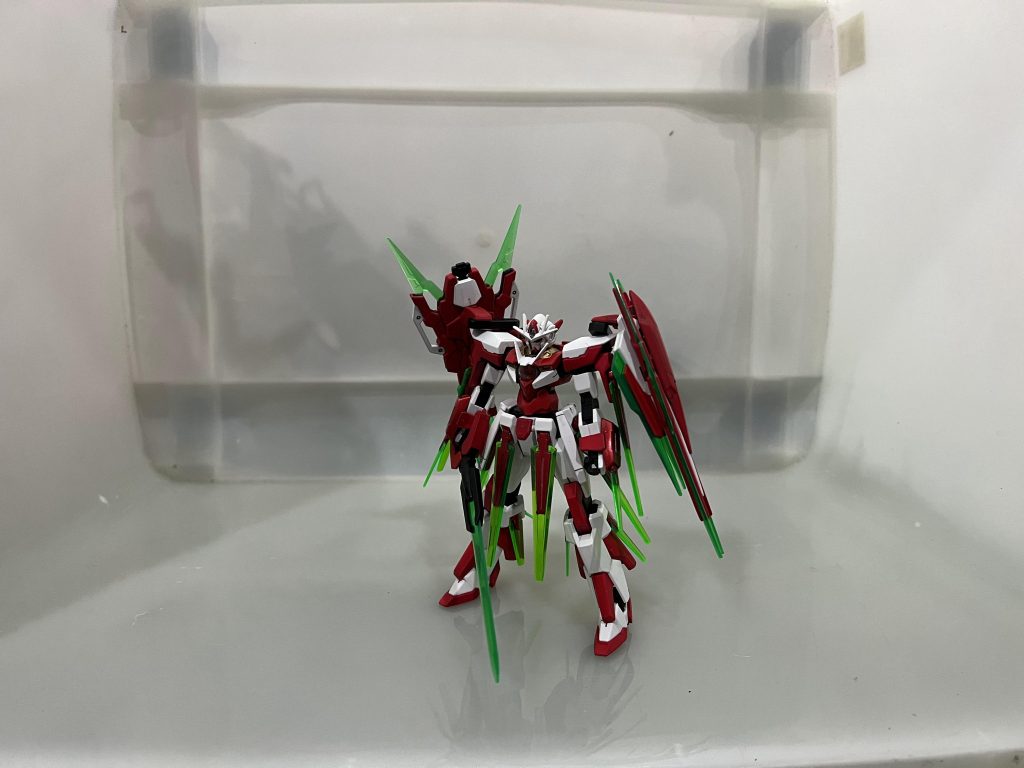 今後は「RX-78F00 ヨコハマガンダム」のバックパックに、よりバランス良く、巨大な浮遊シールドを備えたバックパックを追加してみようと思います。攻撃/防御に使える將來應該會嘗試在背包添加[RX-78F00 橫濱高達]的背包, 可以做到比較好的平衡, 而且有巨有浮遊盾?可以作為攻擊/防禦In the future, I will try to add the backpack of [RX-78F00 Yokohama Gundam] to the backpack, which can achieve better balance, and has a giant floating shield? It can be used for attack/defense