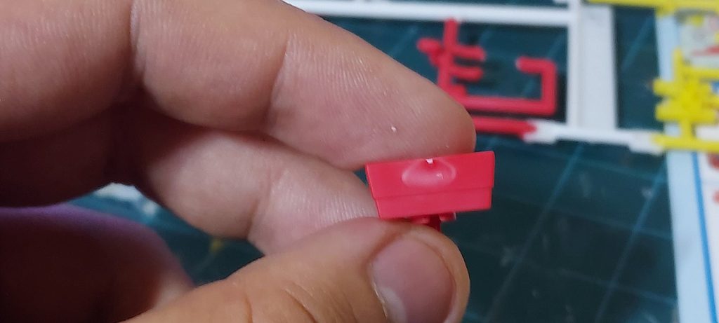 筆で塗ったガンプラくん作りました–3枚目/制作者：@aaaa26448239185