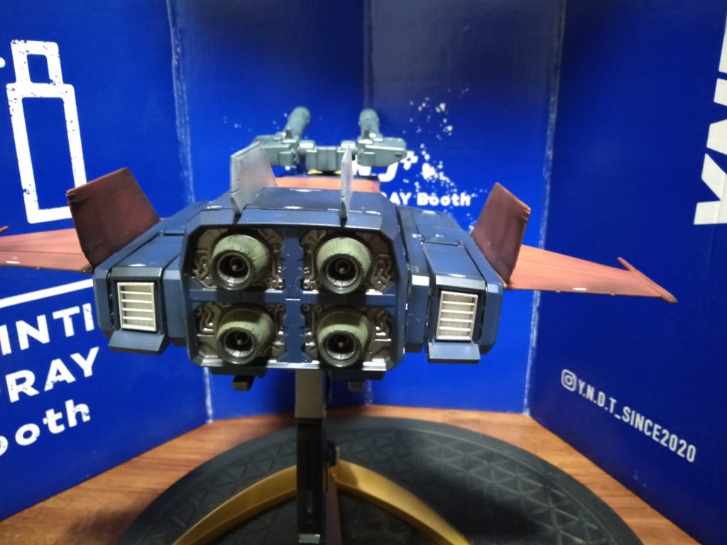 内部メカの配色ですが、昔の1/144Ｇアーマーの配色で塗装してメカメカしい箇所は、シルバーやガンメタリックにしてます。