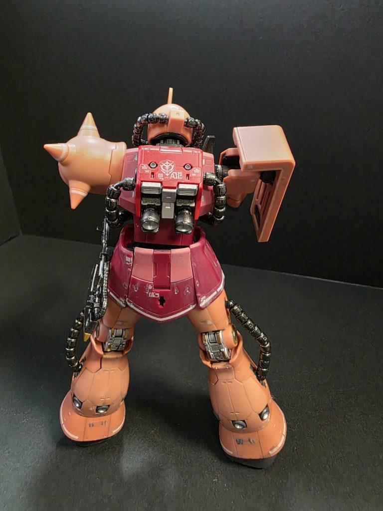 バーニヤ(ノズル?)の中はメッキシルバーのマーカーで。リアリスティックデカールは水転写よりも貼りやすくいいんだけど、やはり段差が気になる。