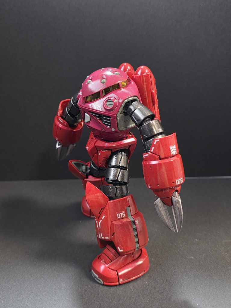 デカールは付属のリアリスティックデカールをそのまま利用。ただしメタリックシールはイマイチイメージに合わなかったので不採用。