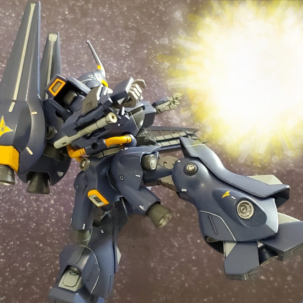 👧『いやぁーーー❕ゼローーー‼️』レイラを守るため自らの命をなげうって盾となり、レイラの眼前で爆散するガンダムMk-IIとゼロ💥予知していたのに防ぐ事が出来ずビジョンの通りになってしまった…😢戦闘宙域全体にレイラの深い悲しみの思念が広がる…🌊それはニュータイプでない者でも何か感じ取れるものであった……😔✨