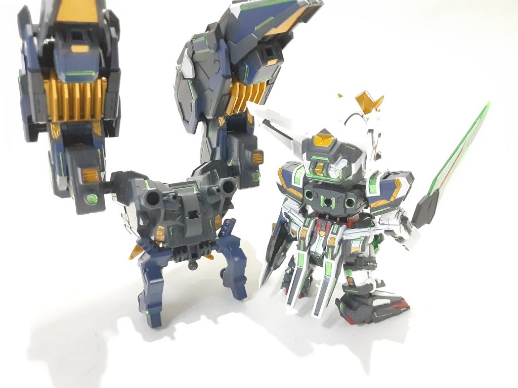 バックパックでほとんど見えないですが背中もきっちり塗り分けています