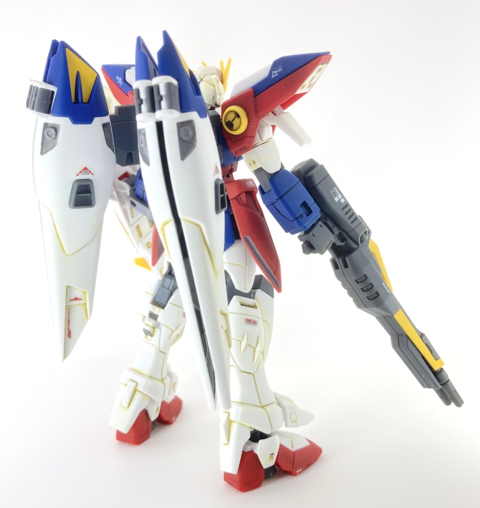 デカールを貼ると情報量が増えてグレードが上がってさらにかっこよく見えます