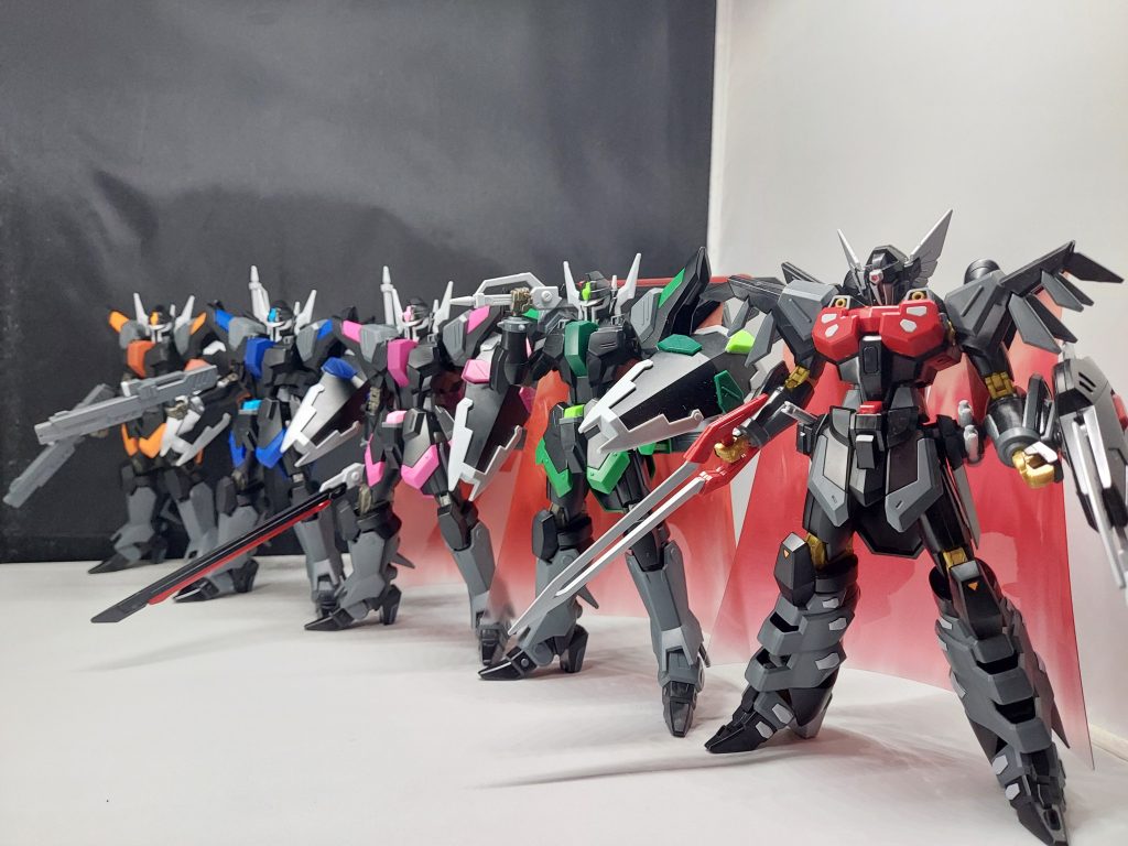 シヴァを始め、ルドラ4機シヴァ、ルドラ緑は一般販売ですが残り3機はプレバンで最近ようやく届いて組みました👍️ルドラ4機は色ちがいなだけですが、揃うとやはり嬉しいです(*´▽`*)