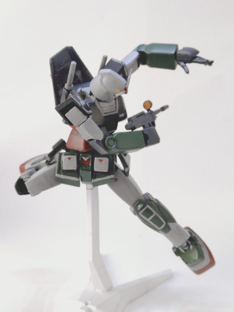 おなじみ振り向き撃ち!旧キットでこれが出来て嬉しいです。